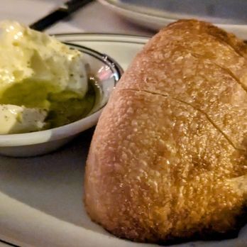 Wright’s Tavern - Bread - Steakhouses Near Me - Clayton, Missouri Wright’s Tavern - Bread - Steakhouses Near Me - Clayton, Missouri