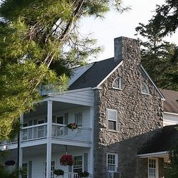 Valcour Inn and Boathouse