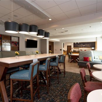 Hampton Inn Needles - Breakfast Area - Hotels Near Me - Needles, California