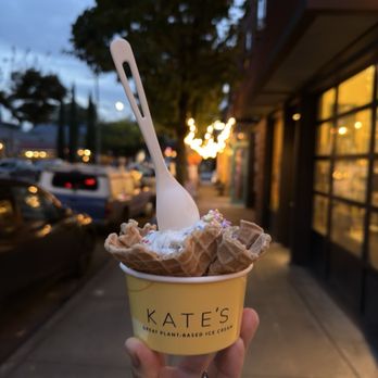 Kate's Ice Cream - An ice cream on the street - Ice Cream & Frozen Yogurt Near Me - Portland, Oregon Kate's Ice Cream - An ice cream on the street - Ice Cream & Frozen Yogurt Near Me - Portland, Oregon
