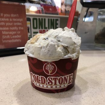 Cold Stone Creamery - Cake batter ice cream with regular and golden Oreos and whipped cream (one of their signature creations that I forgot the name of) - Ice Cream & Frozen Yogurt Near Me - El Segundo, California