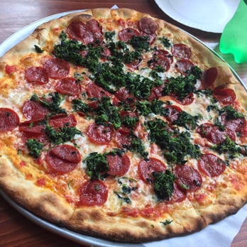 Est Est Est Pizza - Large piece/ pepperoni and spinach - Pizza Near Me - New Haven, Connecticut Est Est Est Pizza - Large piece/ pepperoni and spinach - Pizza Near Me - New Haven, Connecticut