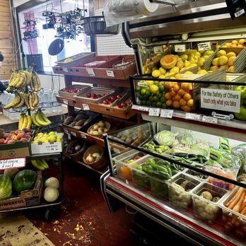 Mono Market - For a small market they have a good variety of food items. - Grocery Near Me - Lee Vining, California