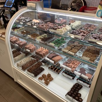 Kilwins Ice Cream - Chocolate - Fudge - Umm yes - Chocolatiers & Shops Near Me - Newport, Rhode Island Kilwins Ice Cream - Chocolate - Fudge - Umm yes - Chocolatiers & Shops Near Me - Newport, Rhode Island
