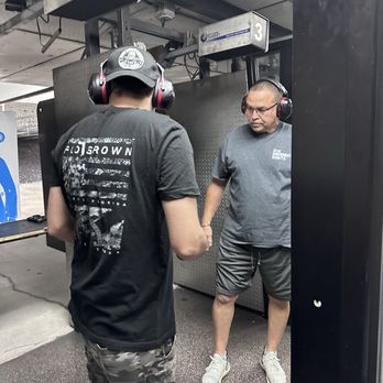 Florida Gun Center Indoor Shooting Range - Gun/Rifle Ranges Near Me - Hialeah, Florida Florida Gun Center Indoor Shooting Range - Gun/Rifle Ranges Near Me - Hialeah, Florida