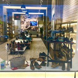 Naot Flagship Store