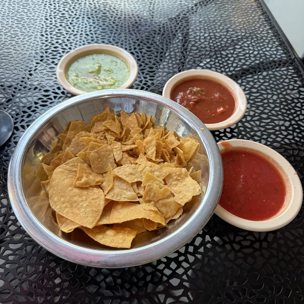 Cielito Lindo - Chips and salsa - Mexican Near Me - Concord, North Carolina Cielito Lindo - Chips and salsa - Mexican Near Me - Concord, North Carolina