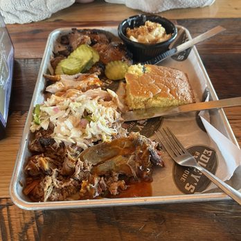 Edley's Bar-B-Que - Tri Star Platter- pork, chicken, brisket, cornbread, Mac n cheese ($2 upgrade) - Barbeque Near Me - Nashville, Tennessee Edley's Bar-B-Que - Tri Star Platter- pork, chicken, brisket, cornbread, Mac n cheese ($2 upgrade) - Barbeque Near Me - Nashville, Tennessee