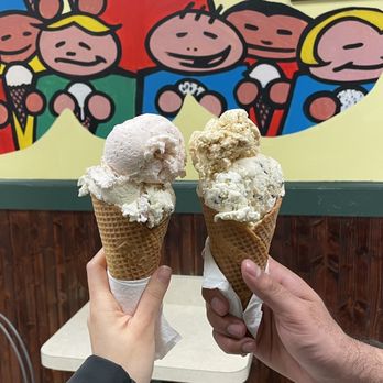 Dave & Andy's - Ice Cream & Frozen Yogurt Near Me - Pittsburgh, Pennsylvania Dave & Andy's - Ice Cream & Frozen Yogurt Near Me - Pittsburgh, Pennsylvania