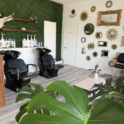 200 Hair Studio