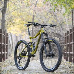 Alter Cycles - Bespoke built for the long-term owner, with career-driven mechanics to keep it rolling like new for many years to come.