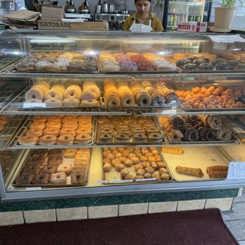 Royal Donut Shop - Donuts Near Me - Burlingame, California