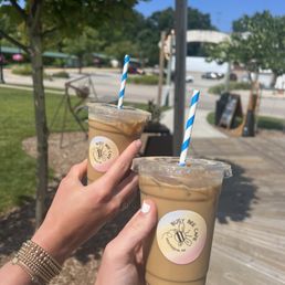 Iced latte, sugar free vanilla, oat milk Iced latte, sugar free vanilla, oat milk