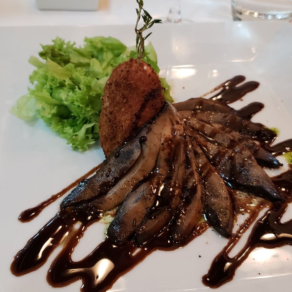 Les Cèpages - Mushroom and goat cheese - French Near Me - Cancún, ROO Les Cèpages - Mushroom and goat cheese - French Near Me - Cancún, ROO