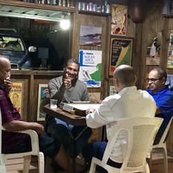 El Tiburon Aqui Me Quedo - Great for playing dominoes
