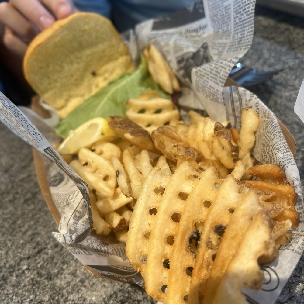 Grouper Shack - Fresh Catch Sandwich with Snapper - Seafood Near Me - Jacksonville Beach, Florida