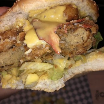 Thunder Vegan Food - Thunder chicken sandwich - Vegan Near Me - Madrid, M