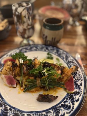 Los Tres Gallos by null