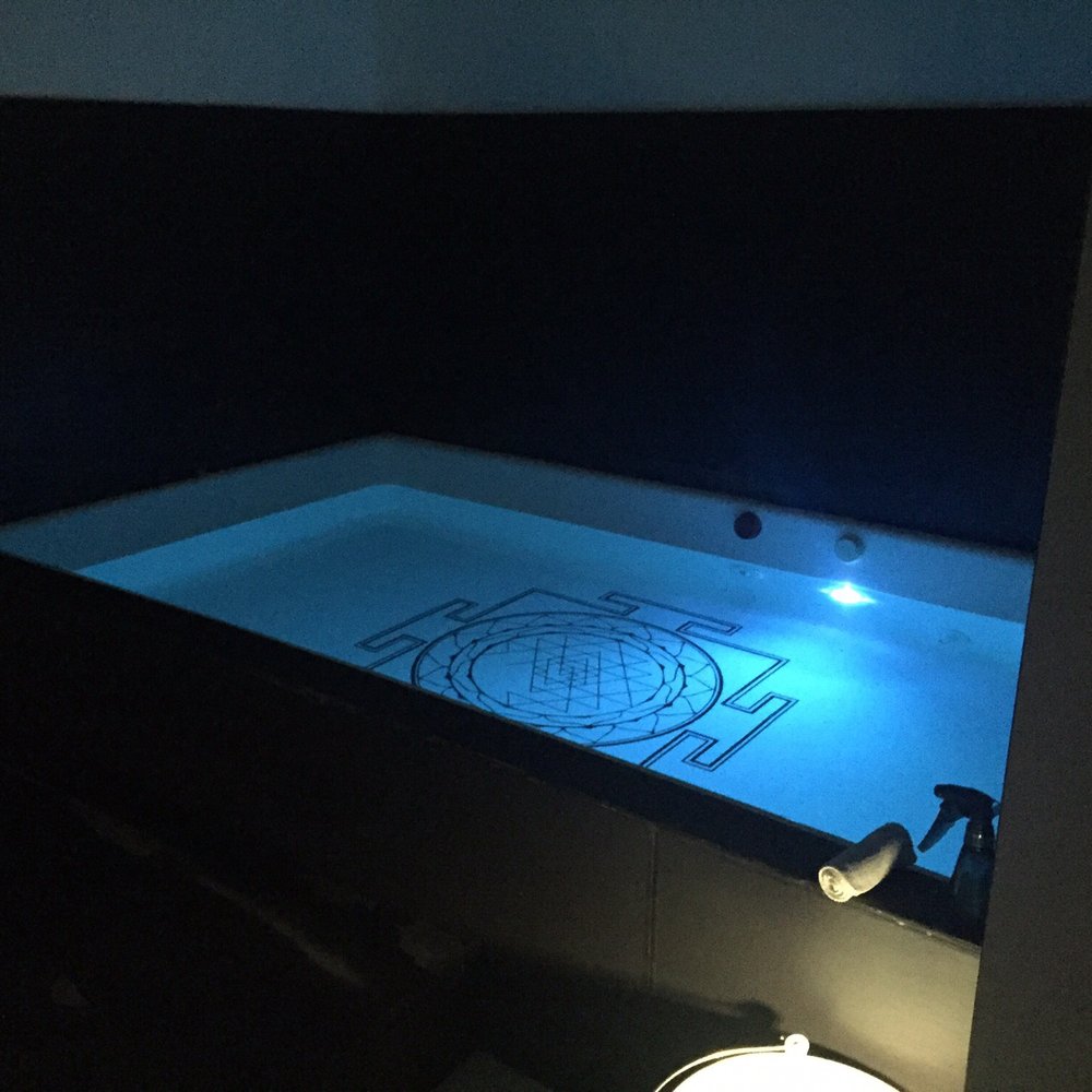 Float Space - Couples float pool - Float Spa Near Me - Kelowna, British Columbia Float Space - Couples float pool - Float Spa Near Me - Kelowna, British Columbia