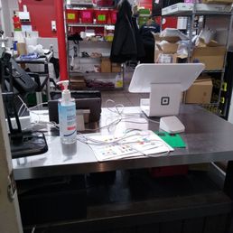 Pick up counter at the shared kitchen. They are takeout only.