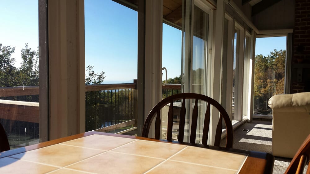 DOE RUN LODGE RESORT & CONFERENCE CENTER 27 Buck Hollar Rd