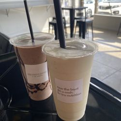 LIV-TRU Nutrition - Turtle mocha and lemon cupcake smoothie