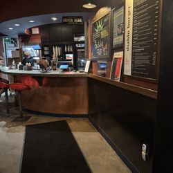 Diablo Burger - Walking inside