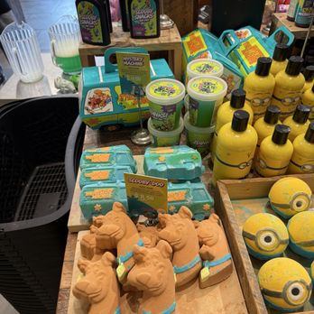 Lush Fresh Handmade Cosmetics - Cosmetics & Beauty Supply Near Me - Albuquerque, New Mexico