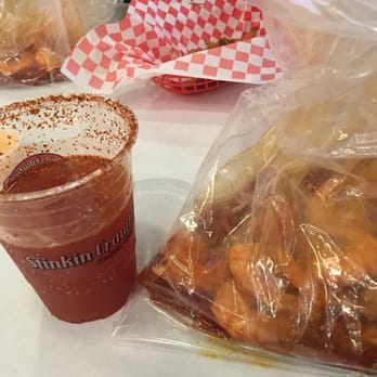 Stinkin Crawfish - 1 lb tiger shrimp medium spicy with a Modelo michelada - Cajun/Creole Near Me - Downey, California