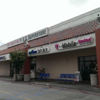 Yum Cha Cafe - Yum Cha Cafe is inside this Supermarket, enter go down a little turn left and it's in the back area with seating. - Dim Sum Near Me - San Gabriel, California Yum Cha Cafe - Yum Cha Cafe is inside this Supermarket, enter go down a little turn left and it's in the back area with seating. - Dim Sum Near Me - San Gabriel, California