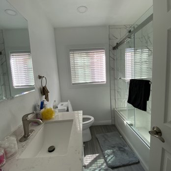 Vixco Bath Remodels - a clean bathroom - General Contractors Near Me Vixco Bath Remodels - a clean bathroom - General Contractors Near Me