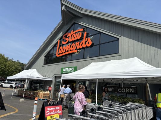 Stew Leonard's by null