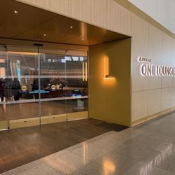 Delta One Lounge - Delta One Lounge JFK