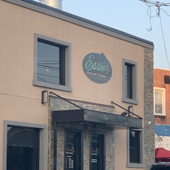 Essie's Restaurant & Lounge - Outside of venue - Cocktail Bars Near Me - Clementon, New Jersey