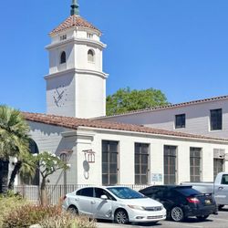 Fullerton Police Department - Parking and entrance