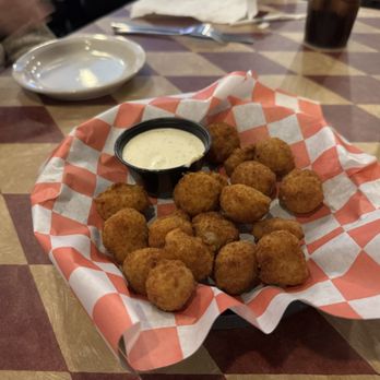 Mama T’s Italian Eatery - Breaded mushrooms - Italian Near Me - Elkhorn, Wisconsin Mama T’s Italian Eatery - Breaded mushrooms - Italian Near Me - Elkhorn, Wisconsin