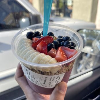 Nekter Juice Bar - Acai Banana Berry Bowl - Juice Bars & Smoothies Near Me - Anaheim, California