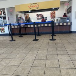 Georgia’s Kitchen - Restaurant front