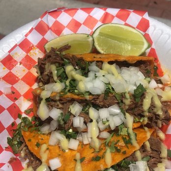 La Mamalona Birria - Birria tacos durados - Food Trucks Near Me - Westminster, California