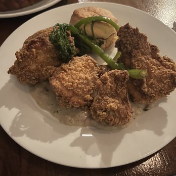Horno Restaurant - Fried chicken with broccolini - Gastropubs Near Me - Santa Fe, New Mexico Horno Restaurant - Fried chicken with broccolini - Gastropubs Near Me - Santa Fe, New Mexico