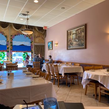 Edison Pizza & Italian Restaurant - Good seating. - Italian Near Me - Edison, New Jersey Edison Pizza & Italian Restaurant - Good seating. - Italian Near Me - Edison, New Jersey