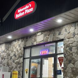 Mando's Italian Pizza