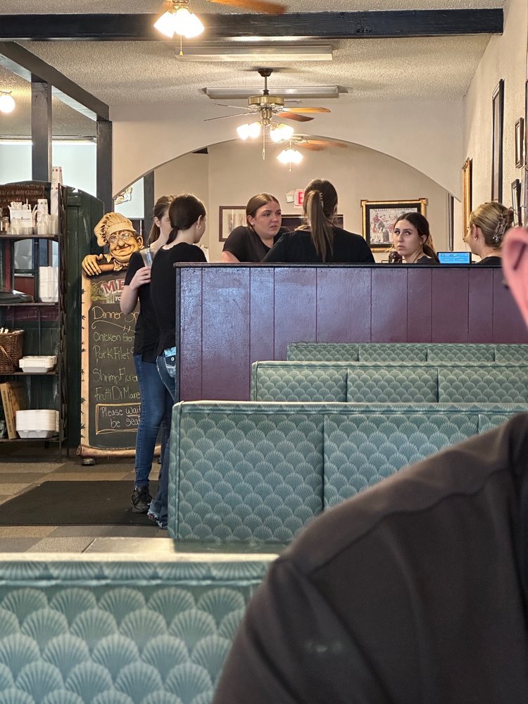 Val’s Italian Restaurant & Pizza