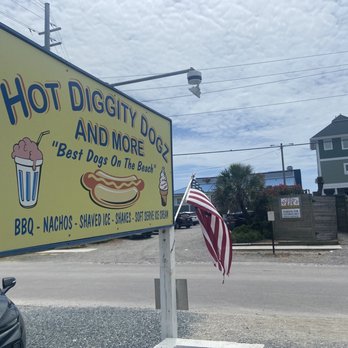 Hot Diggity Dogz - Roadside sign. - Hot Dogs Near Me - Surf City, North Carolina Hot Diggity Dogz - Roadside sign. - Hot Dogs Near Me - Surf City, North Carolina