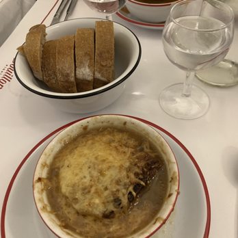 Bouillon Pigalle - French onion soup. Bouillon Pigalle, Montmartre, Paris. - French Near Me - Paris, 75 Bouillon Pigalle - French onion soup. Bouillon Pigalle, Montmartre, Paris. - French Near Me - Paris, 75