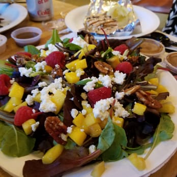 Johnny Pacific - Signature salad - Latin American Near Me - Winnetka, California