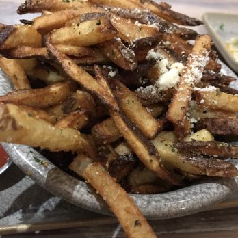 Moku Kitchen - Garlic Truffle Oil Fries - Cocktail Bars Near Me - Honolulu, Hawaii