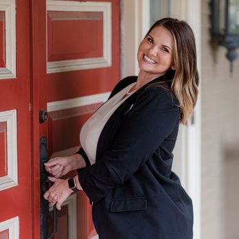 Brie Cooper - RE/MAX Exclusive - "Improving the lives of those we serve." - Real Estate Agents Near Me - Tacoma, Washington Brie Cooper - RE/MAX Exclusive - "Improving the lives of those we serve." - Real Estate Agents Near Me - Tacoma, Washington
