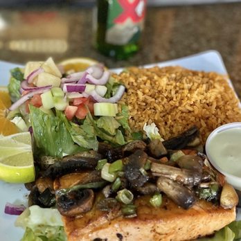 El Rey Del Mar - Mushrooms with salmon - Mexican Near Me - Reseda, California