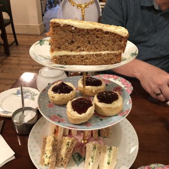Tea and Tattle - Traditional afternoon tea Service - British Near Me - London, XGL Tea and Tattle - Traditional afternoon tea Service - British Near Me - London, XGL